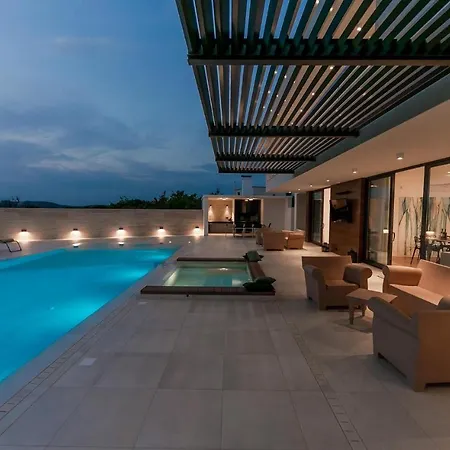 Tatil Evi Korina