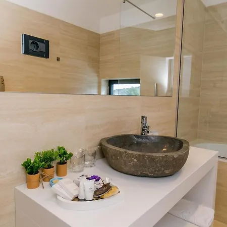 Korina Tatil Evi *