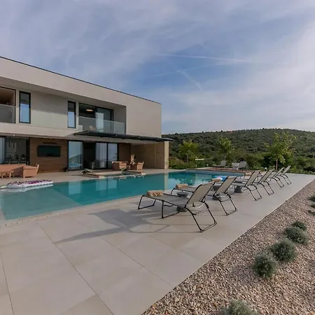 Korina Tatil Evi *