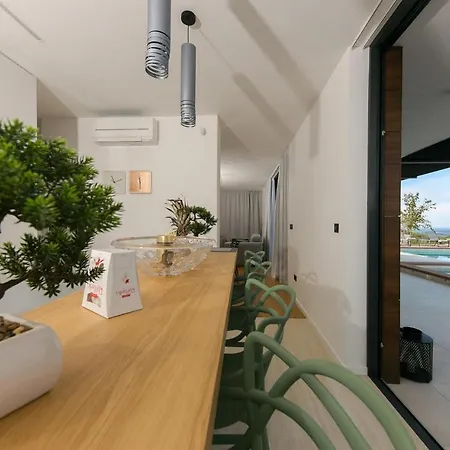 Korina Tatil Evi